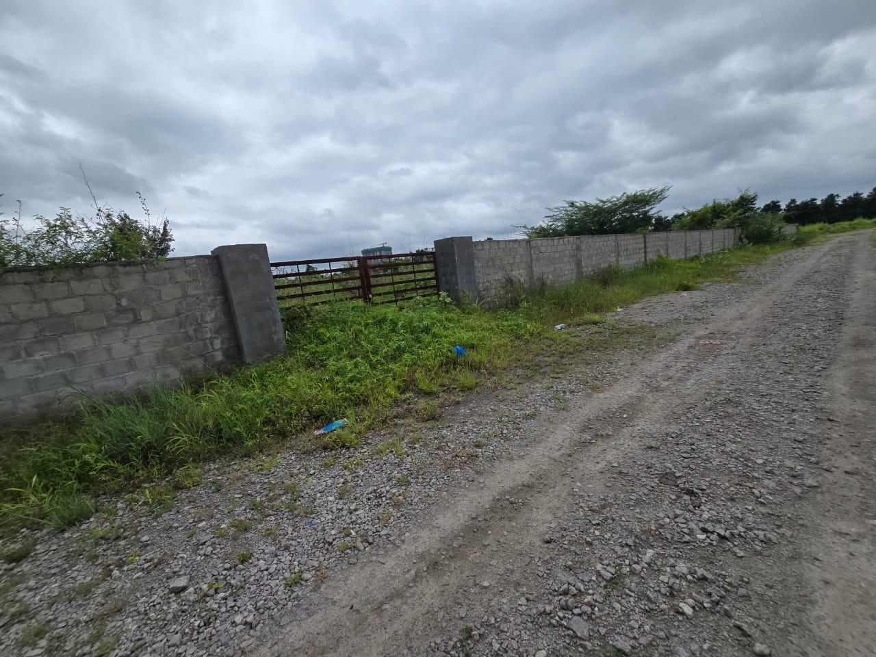 7000 Sq. Yards Open Plot image 2
