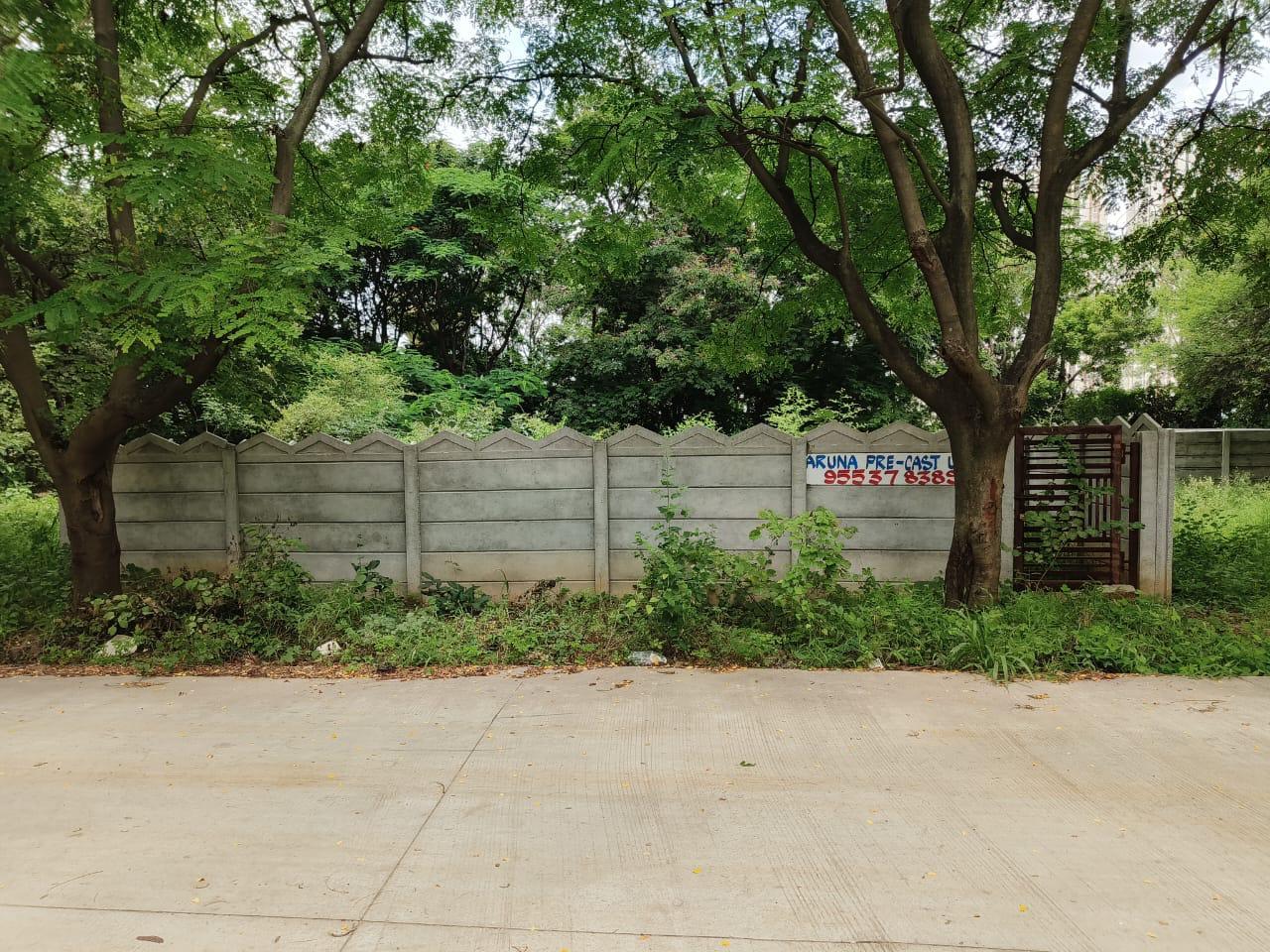 200 Sq. Yards East Facing Plot