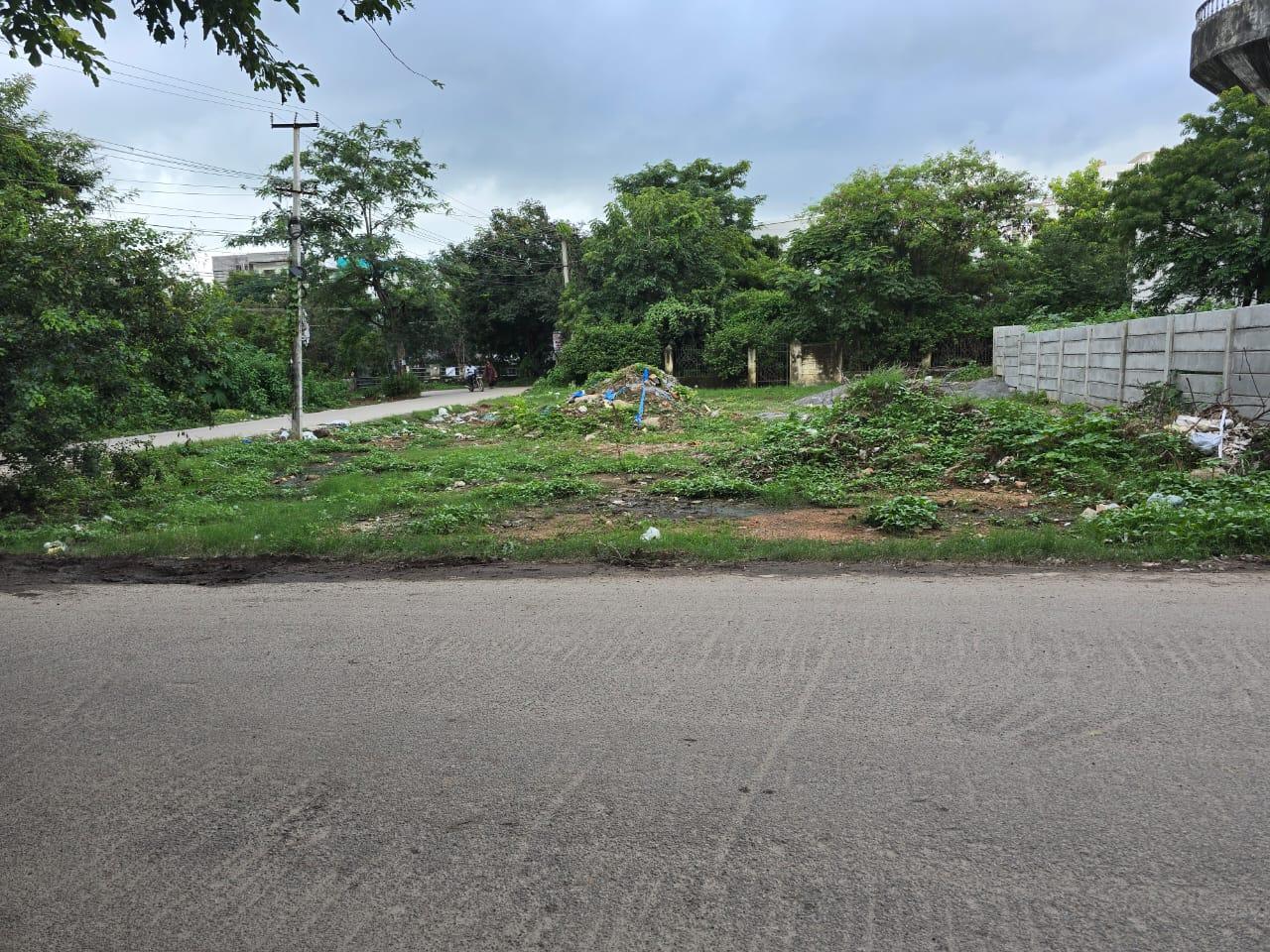 400 Sq. Yards Plot with 3-Side Road Access image 1